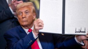 donald trump flickr white house 2025 mar-a-lago accord acuerdo Walmart Amazon